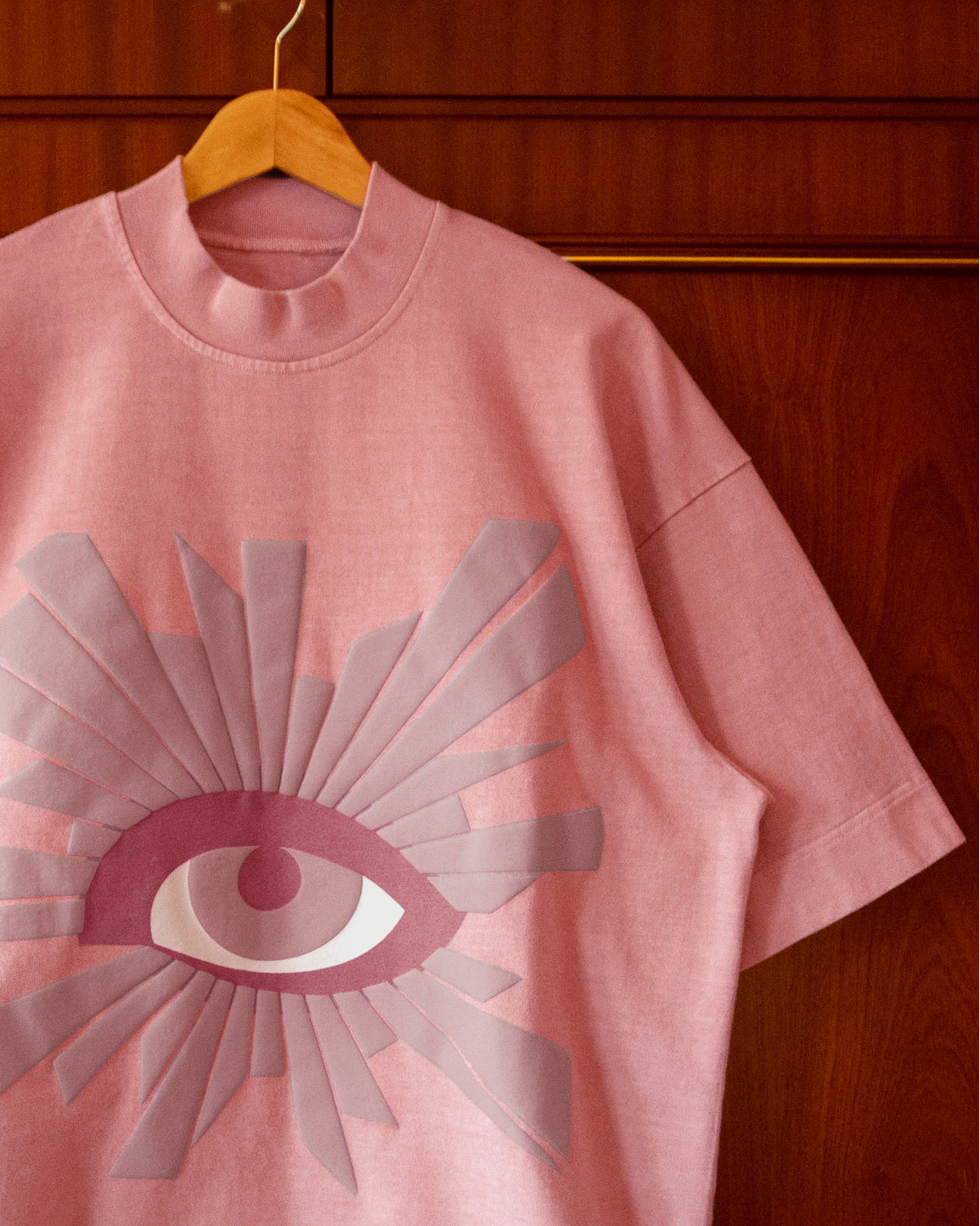 ALL-SEEING HEAVYWEIGHT TEE IN BLOSSOM