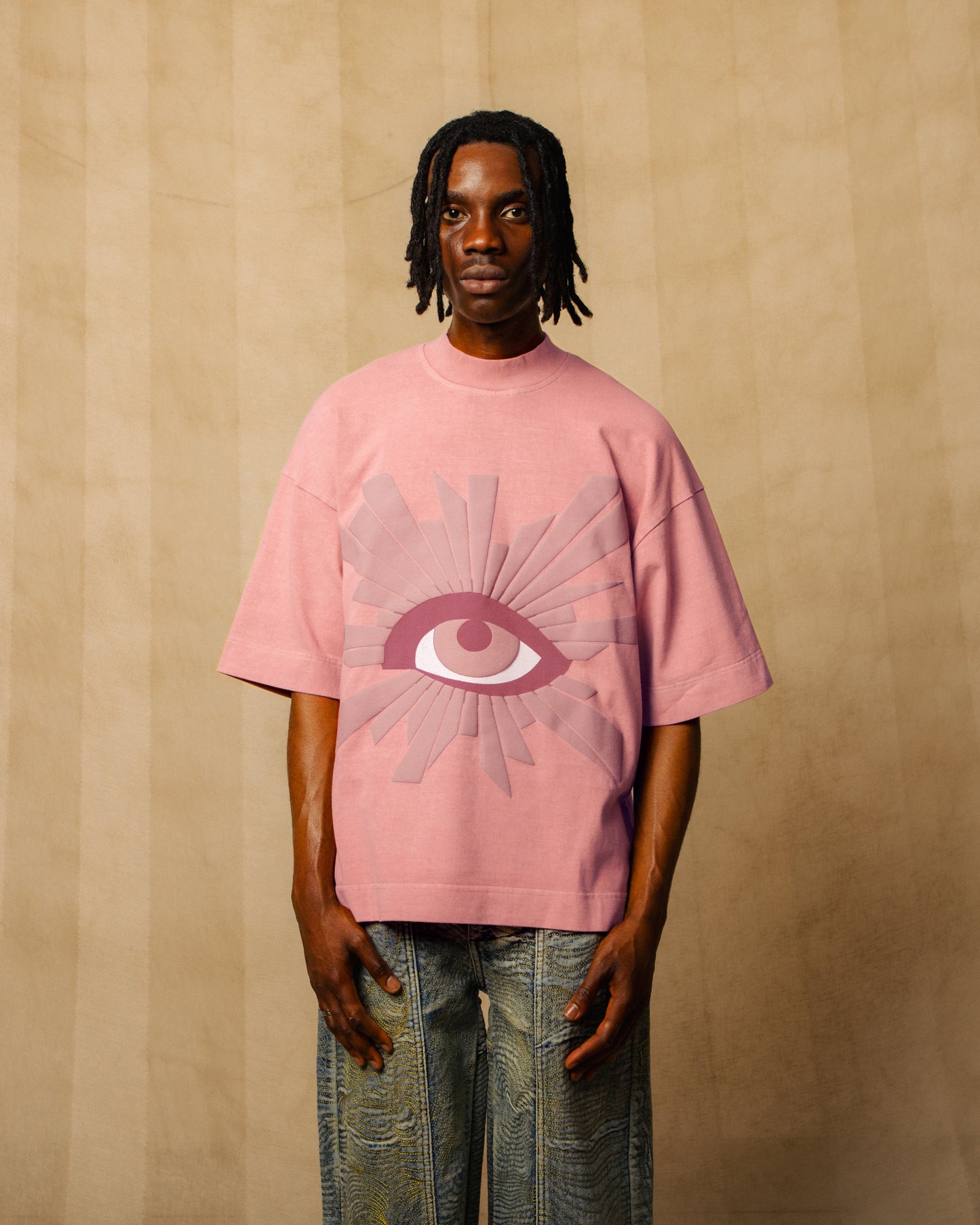 ALL-SEEING HEAVYWEIGHT TEE IN BLOSSOM
