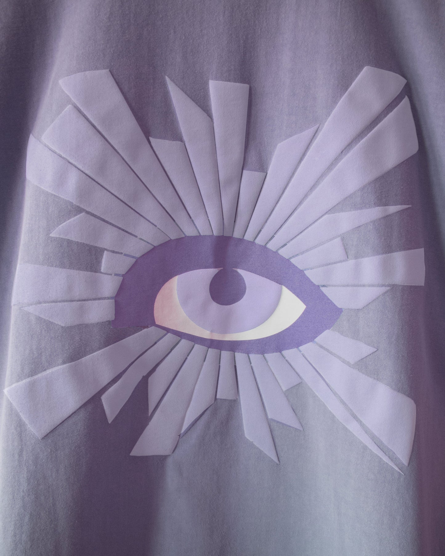 ALL-SEEING HEAVYWEIGHT TEE IN WISTERIA