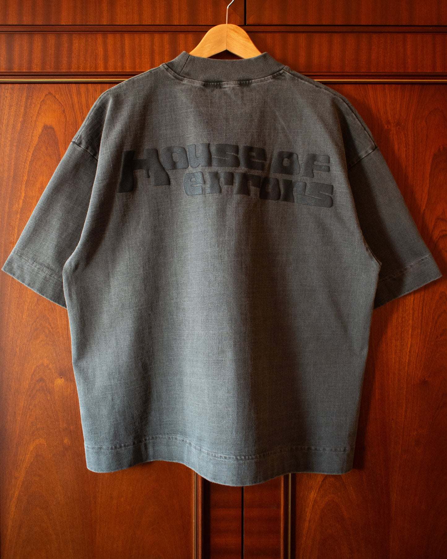 ALL-SEEING HEAVYWEIGHT TEE IN SABLE